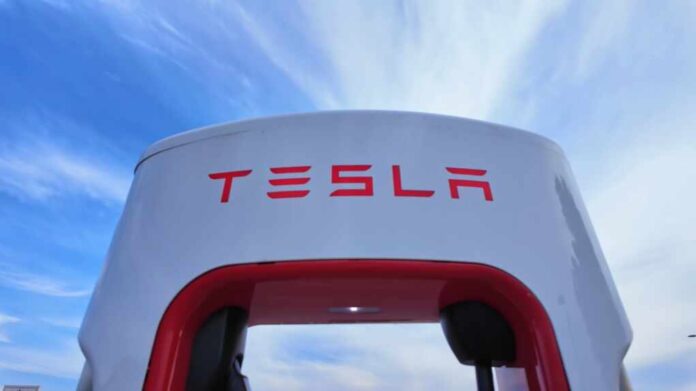 Tesla,Super,Charger,Electric,Car,Charging,Station,Outdoors,In,The