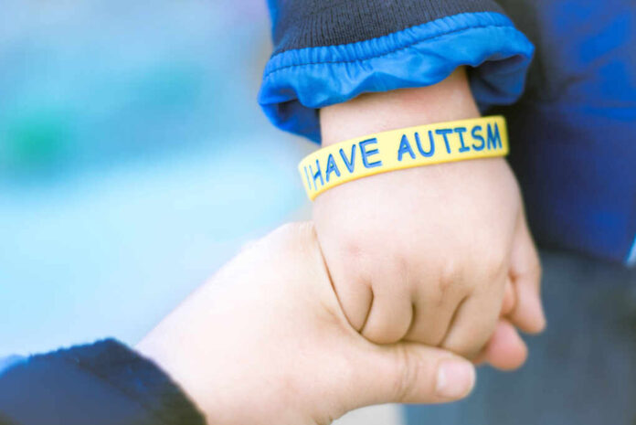 Autism,Awareness,Picture-i,Have,Autism,-autism,Mom,Holding,Hand,Her