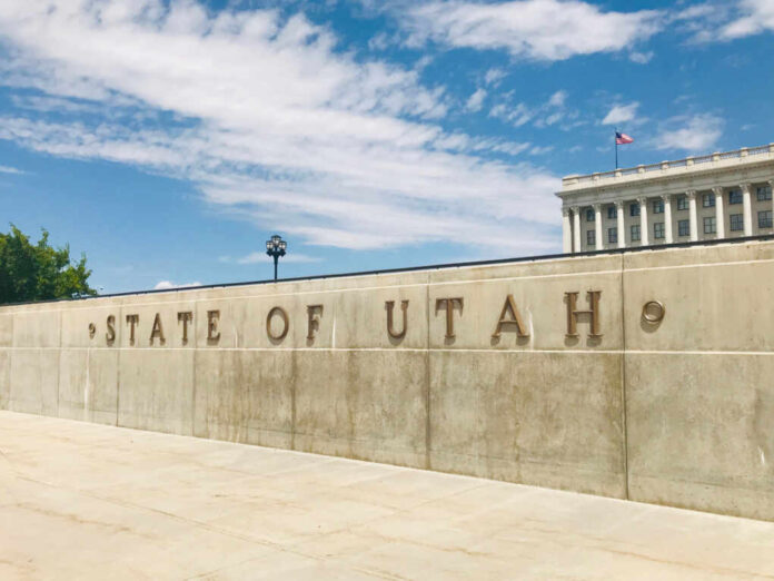 State,Of,Utah,Sign,On,Concrete,In,Front,Of,The