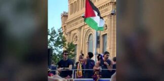 Soccer star Yamal waves Palestinian flag during parade